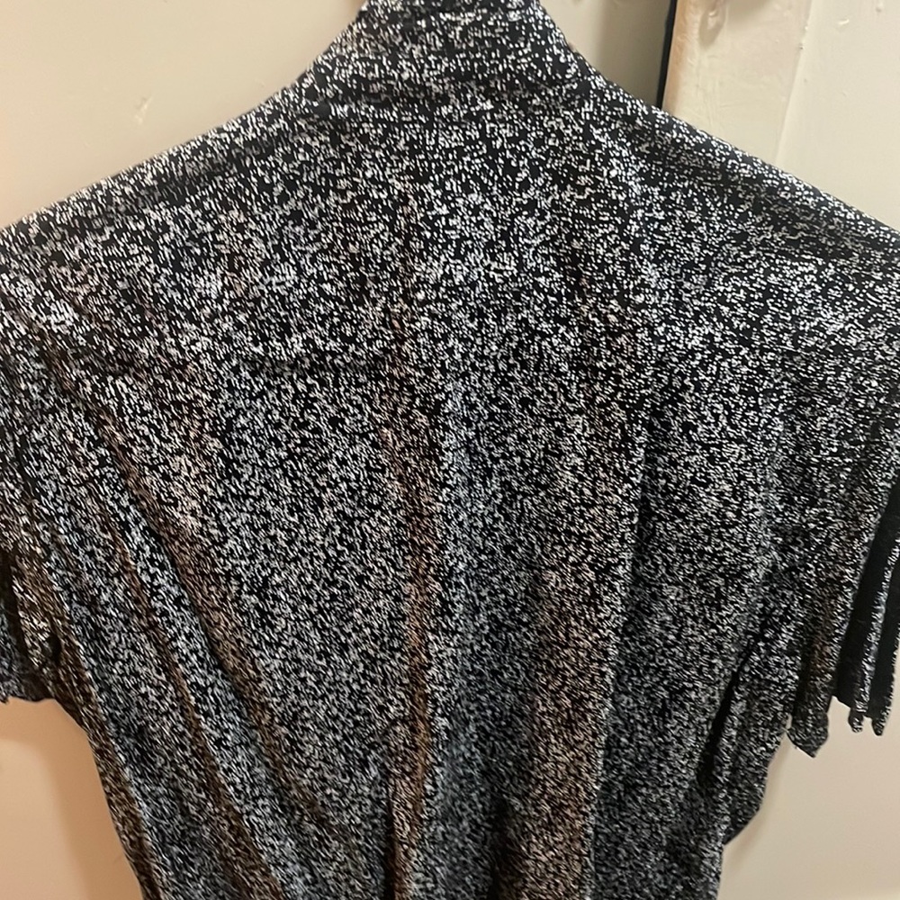 XL - Levi’s - splattered bald and white button down